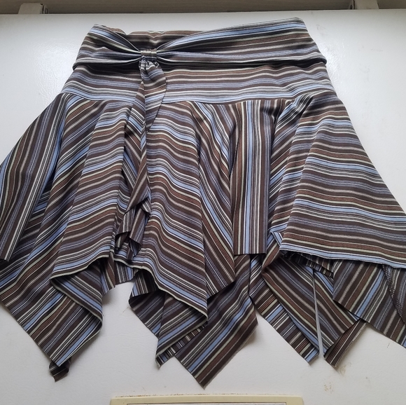 Wet seal skirt - Picture 1 of 3